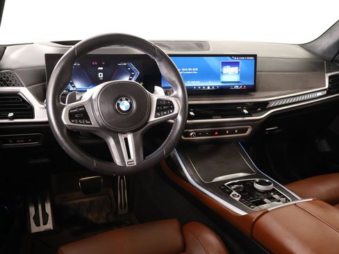 Used 2024 BMW X7 M60i w/ Executive Package AWD/4WD image 2