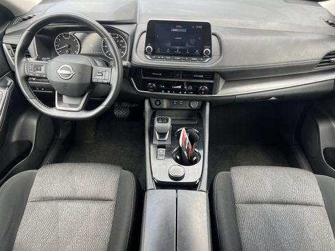 Certified 2025 Nissan Rogue SV AWD/4WD image 3