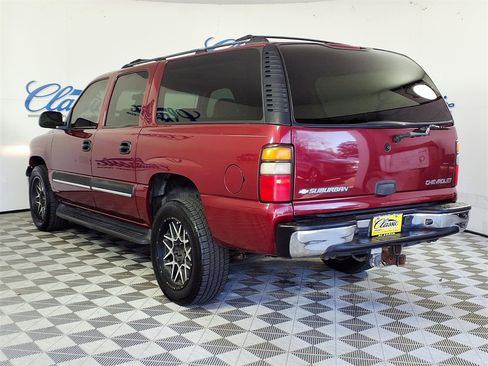 Used 2004 Chevrolet Suburban LS w/ Preferred Equipment Group image 2
