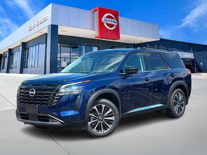 New 2026 Nissan Pathfinder Platinum w/ Cargo Package