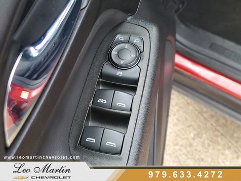 Used 2023 Chevrolet Equinox LT FWD image 18