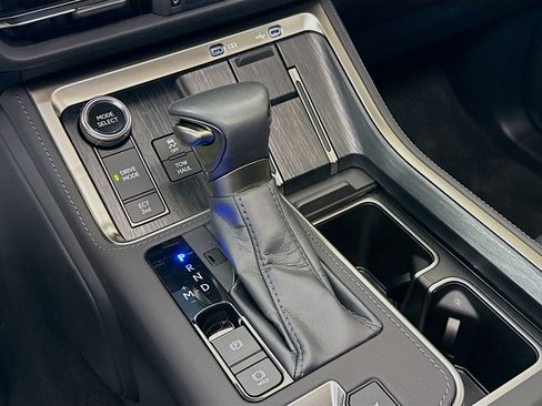 Certified 2024 Lexus GX 550 image 18