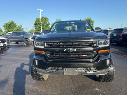 Used 2018 Chevrolet Silverado 1500 LT w/ All Star Edition AWD/4WD image 2