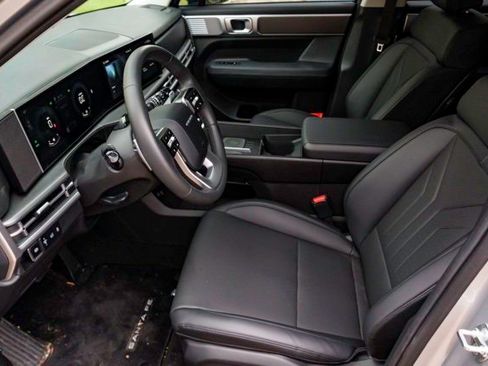 Used 2025 Hyundai Santa Fe SEL image 9