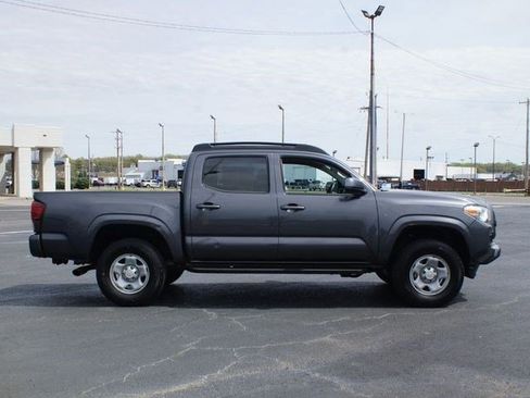 Used 2023 Toyota Tacoma SR image 18