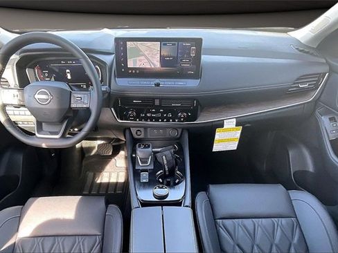 New 2026 Nissan Rogue Platinum w/ Platinum Premium Package image 5