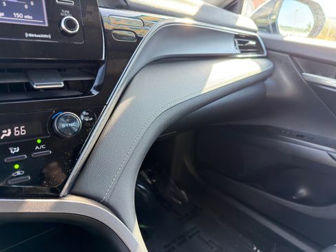 Used 2024 Toyota Camry SE image 34