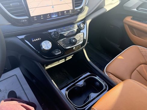 New 2026 Chrysler Pacifica Pinnacle w/ Trailer Tow Group image 24