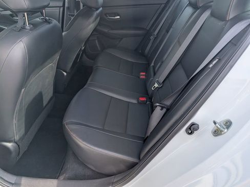 Used 2023 Nissan Sentra SR w/ SR Premium Package image 9