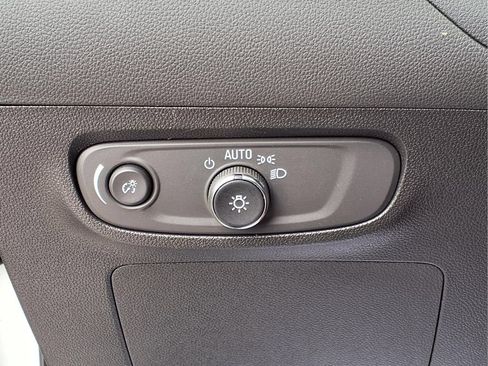 Used 2025 Buick Encore GX Preferred FWD image 19