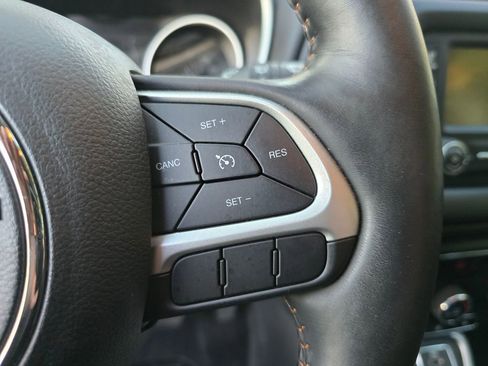 Used 2018 Jeep Compass Latitude w/ Cold Weather Group image 25