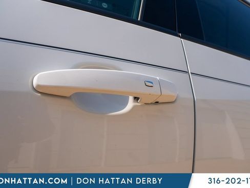 Used 2021 Chevrolet Blazer LT FWD image 39
