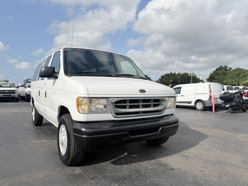 Used 2001 Ford E-350 and Econoline 350 XL RWD image 3