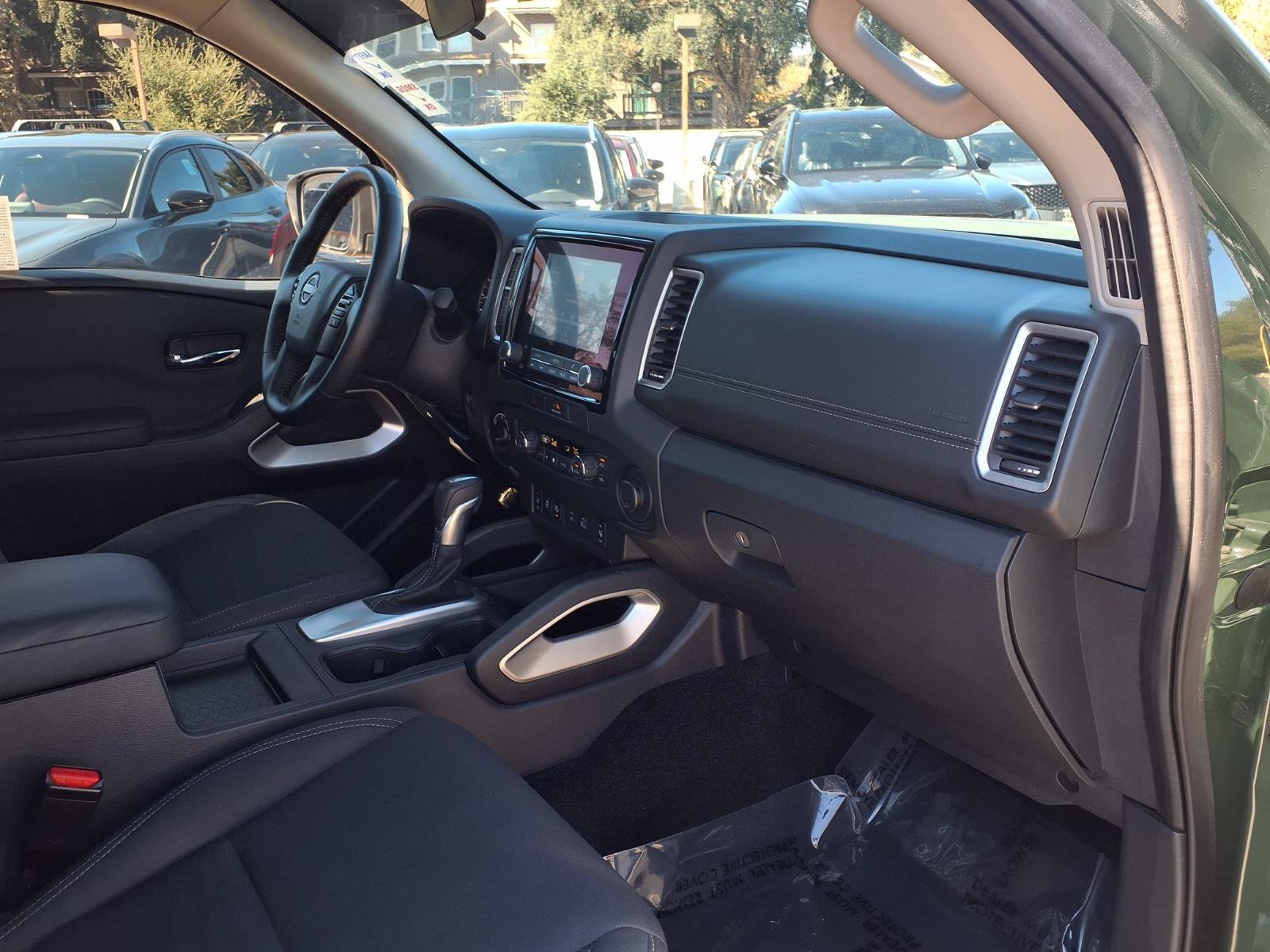 Used 2022 Nissan Frontier SV AWD/4WD image 24