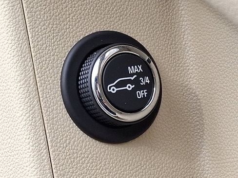 Used 2017 Cadillac XT5 FWD image 23