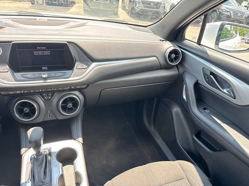 Used 2021 Chevrolet Blazer LT FWD image 19