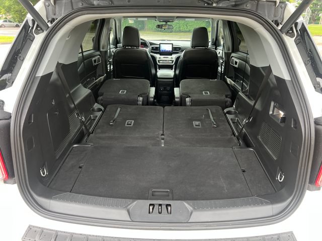Used 2023 Ford Explorer XLT w/ Equipment Group 202A AWD/4WD image 30