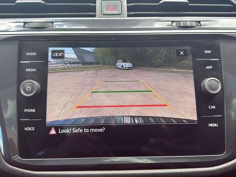 Used 2024 Volkswagen Tiguan SEL R-Line w/ MDO Package, Two-Row image 28