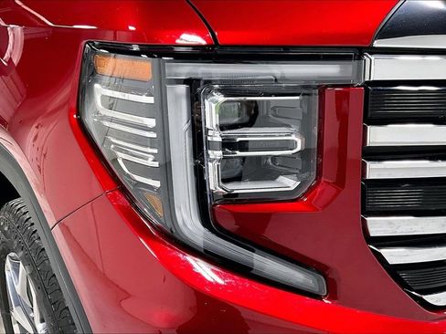 Used 2025 GMC Sierra 1500 SLT image 39