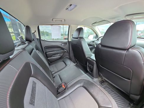 Used 2015 GMC Canyon SLE AWD/4WD image 14