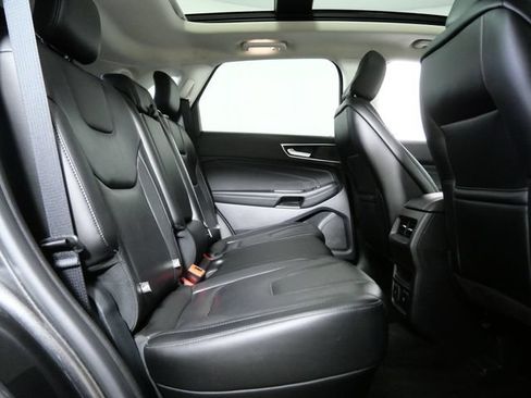 Certified 2020 Ford Edge Titanium w/ Canadian Touring Package AWD/4WD image 13