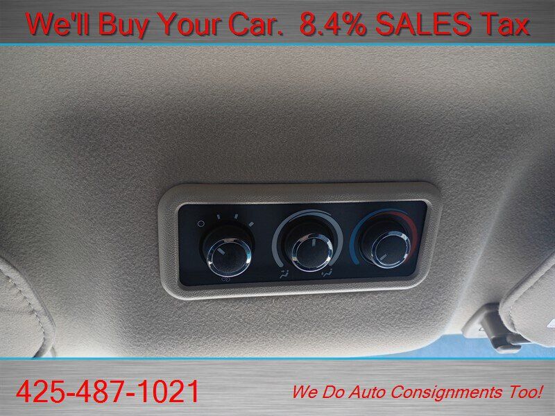 Used 2018 Chevrolet Express 2500 w/ Driver Convenience Package RWD image 25