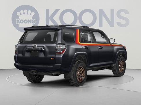 Used 2023 Toyota 4Runner 40th Anniversary SE AWD/4WD image 2