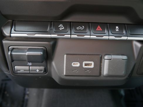 Used 2021 Chevrolet Silverado 1500 Custom Trail Boss image 29