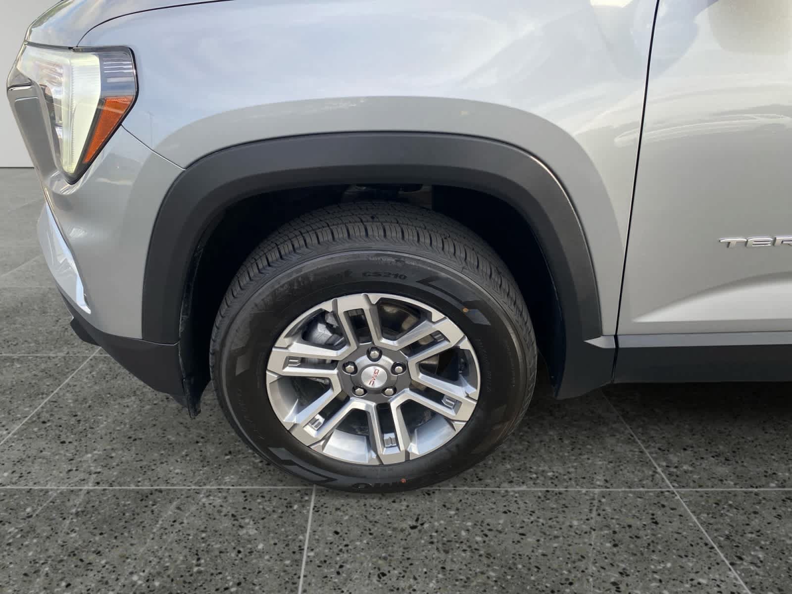Used 2025 GMC Terrain Elevation AWD/4WD image 14