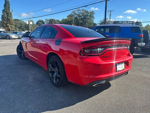 Used 2020 Dodge Charger SXT w/ Blacktop Package image 5
