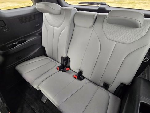 Used 2021 Hyundai Palisade SEL w/ Premium Package image 21