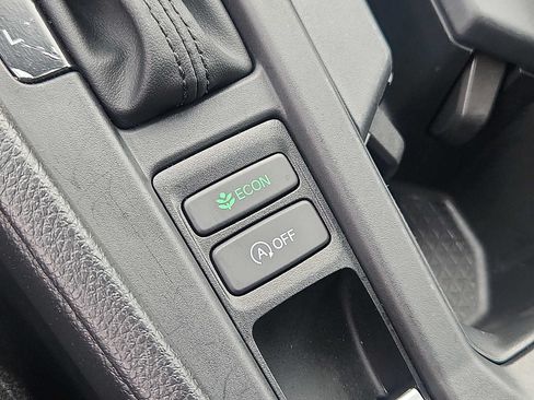 Certified 2025 Honda Accord LX image 25
