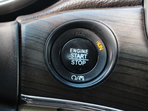 Used 2017 Jeep Grand Cherokee Overland image 25