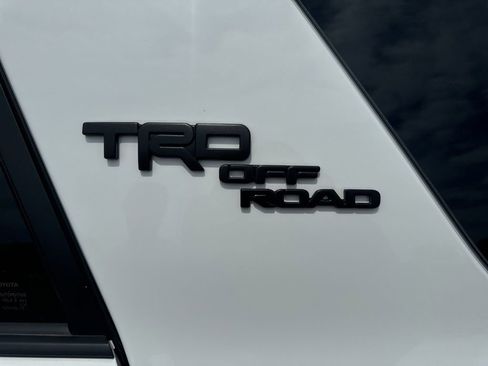 Used 2024 Toyota 4Runner TRD Off-Road Premium w/ Off Road Premium Plus Package AWD/4WD image 28