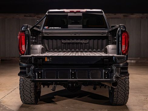 Used 2023 GMC Sierra 2500 Denali image 9