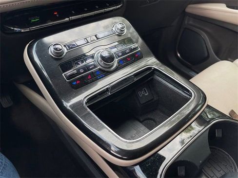 Used 2023 Lincoln Nautilus Reserve w/ Equipment Group 201A image 17