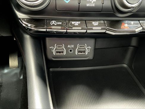 Used 2024 Dodge Durango GT AWD/4WD image 16