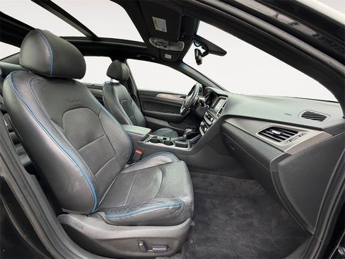 Used 2018 Hyundai Sonata Limited w/ Cargo Package image 13