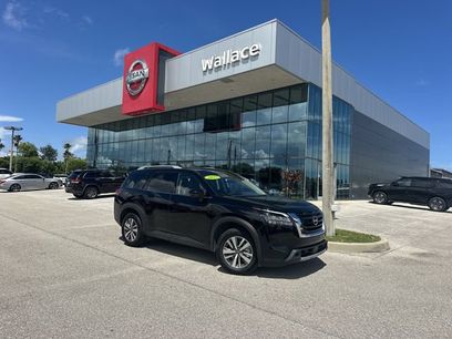 Used 2025 Nissan Pathfinder SL