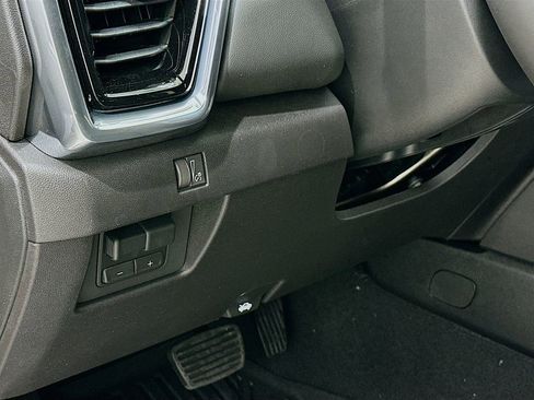 New 2026 GMC Canyon Elevation w/ Convenience Package image 10