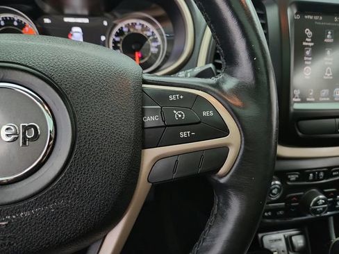 Used 2016 Jeep Cherokee Limited AWD/4WD image 22
