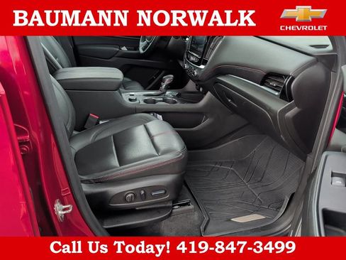 Used 2023 Chevrolet Traverse RS AWD/4WD image 24