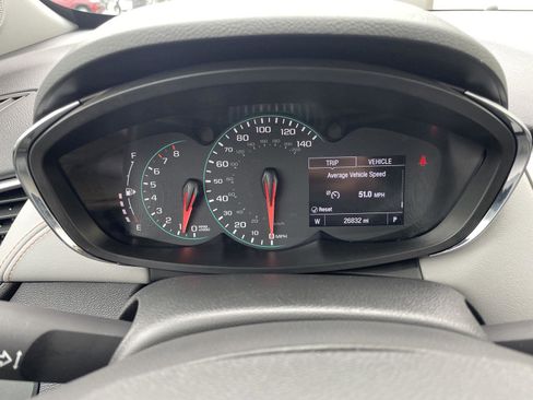 Used 2020 Chevrolet Trax LT image 2