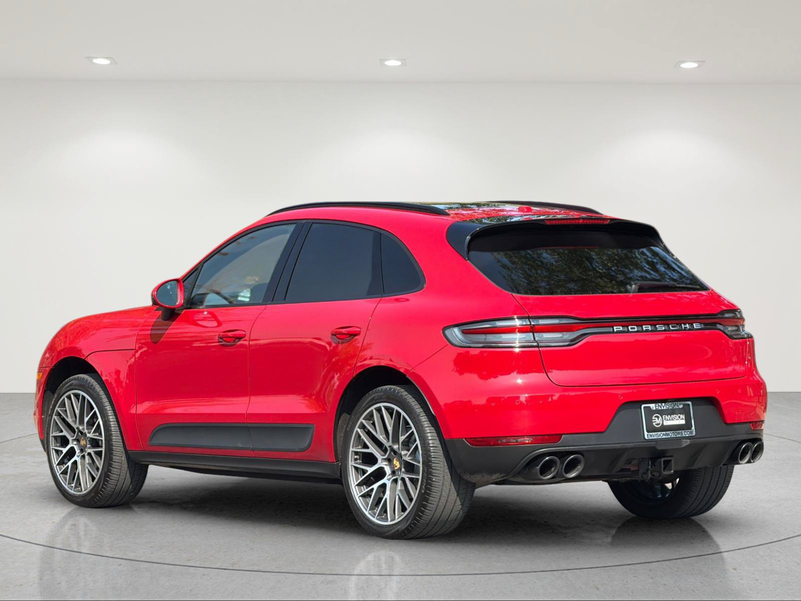 Used 2020 Porsche Macan AWD/4WD image 3
