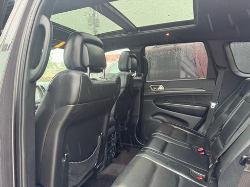 Used 2017 Jeep Grand Cherokee Limited w/ Luxury Group II image 7