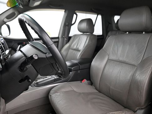 Used 2005 Toyota 4Runner SR5 image 5