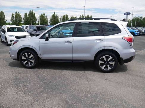 Used 2018 Subaru Forester 2.5i Premium AWD/4WD image 16
