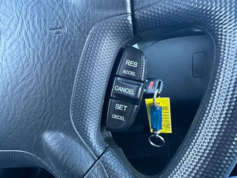 Used 2005 Honda CR-V LX image 20