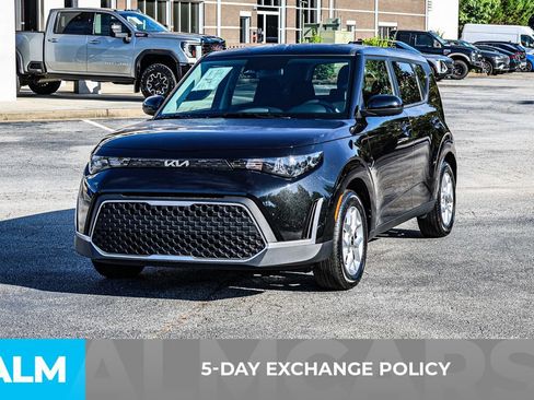 Used 2025 Kia Soul LX w/ LX Technology Package FWD image 4