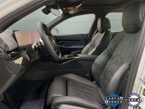 Used 2025 BMW 530i xDrive image 17